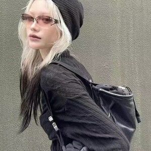 Meet your Posher, Marion